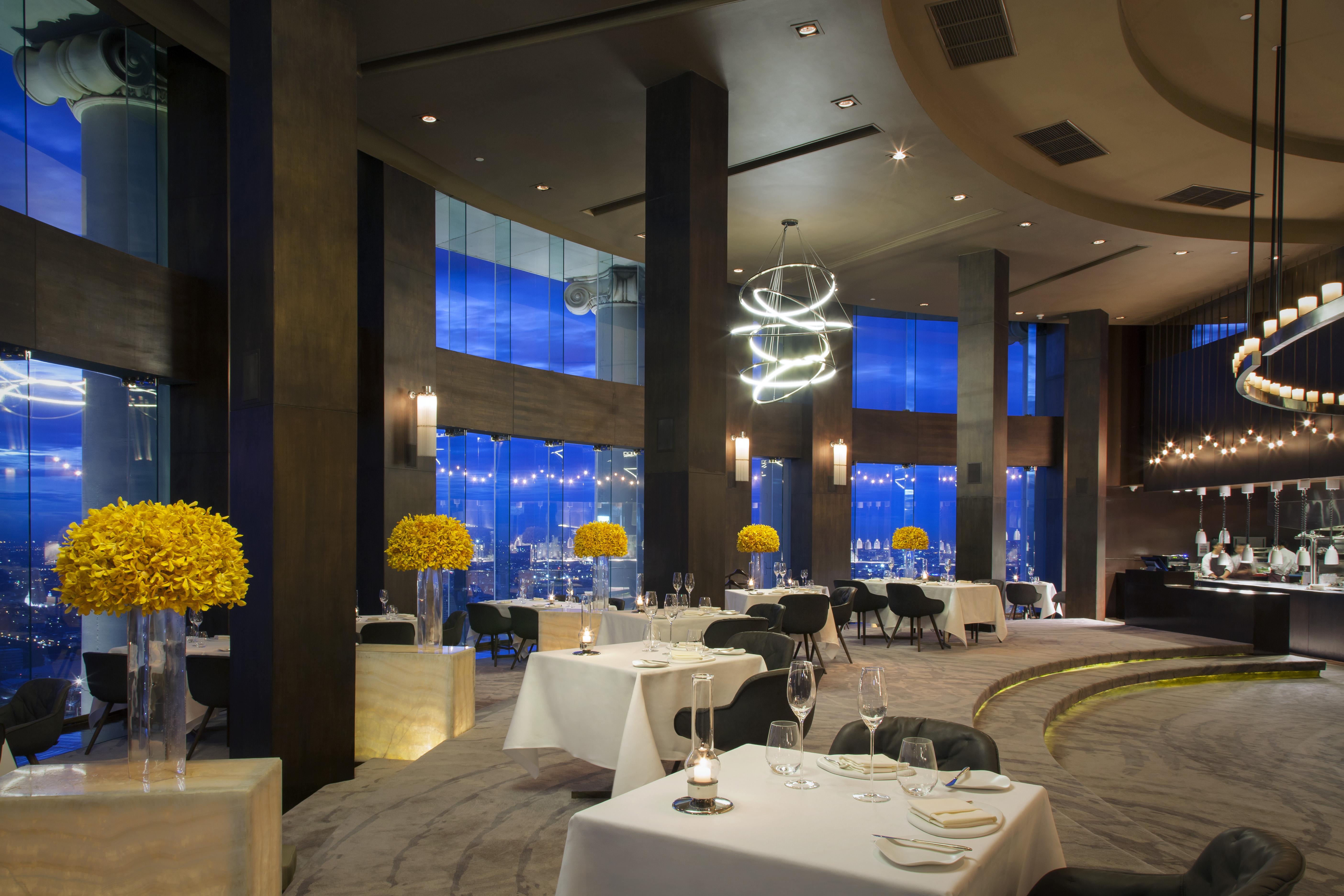 Hotel Lebua At State Tower Bangkok Esterno foto The restaurant