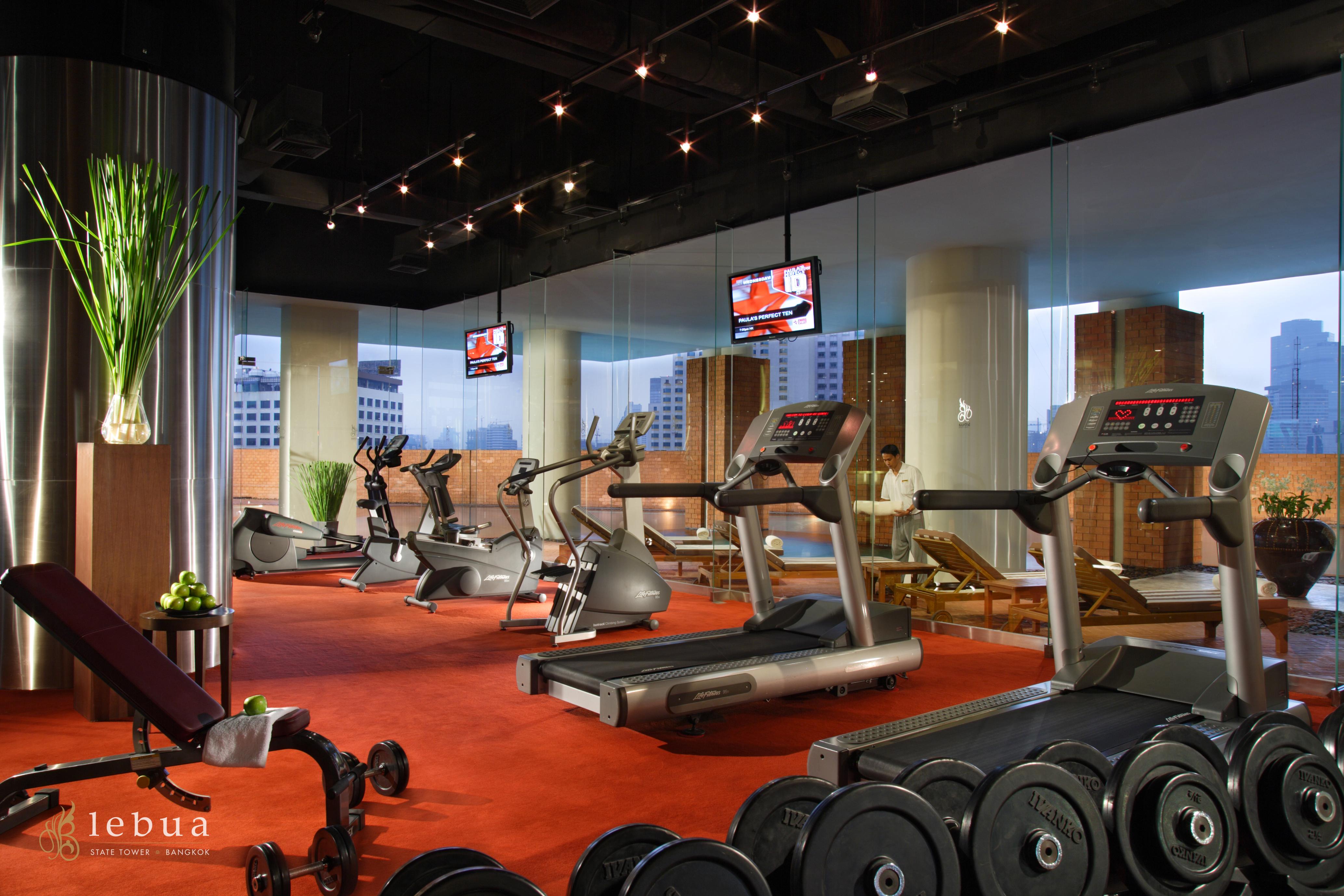 Hotel Lebua At State Tower Bangkok Servizi foto The gym at Lebua