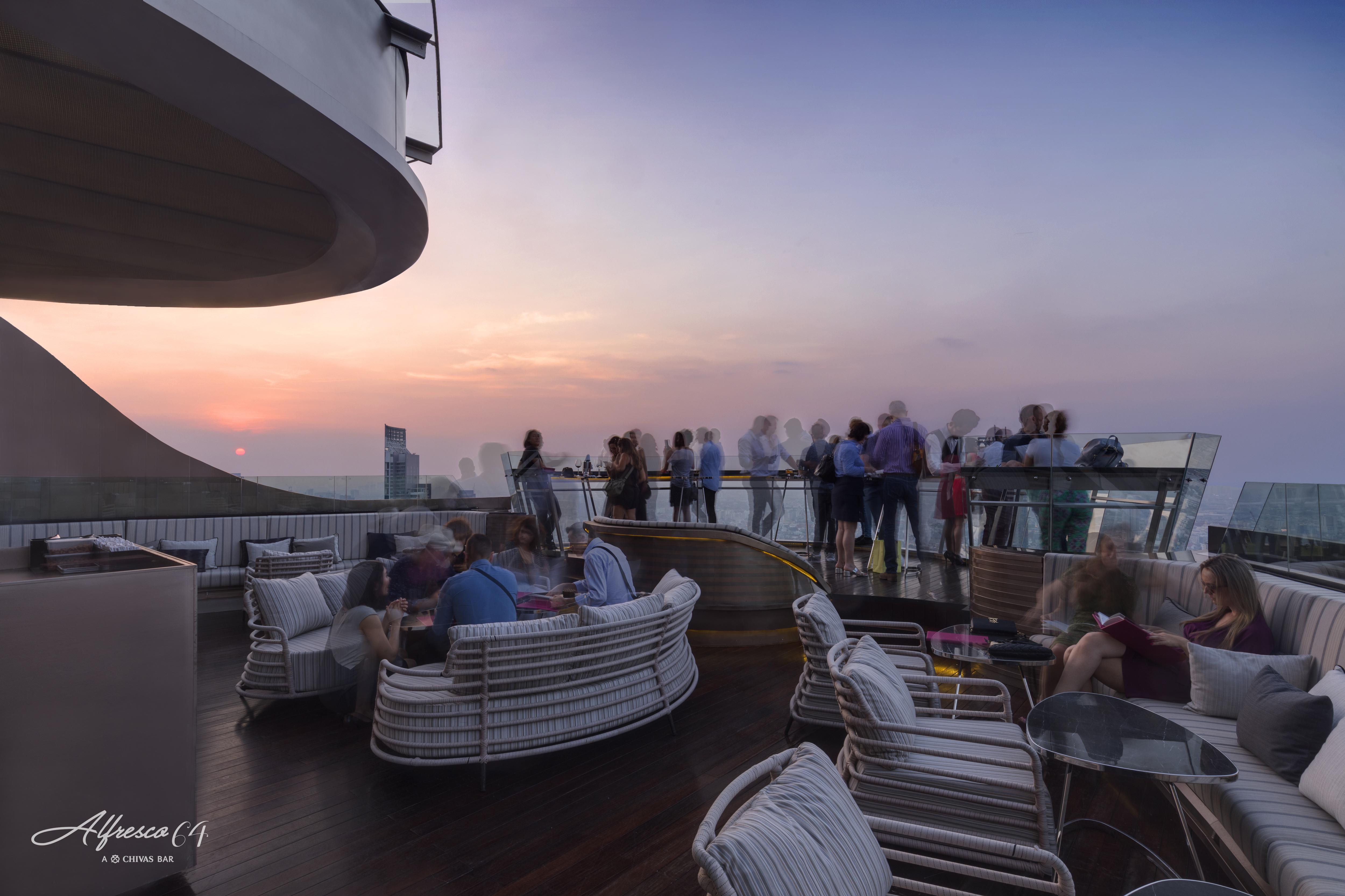 Hotel Lebua At State Tower Bangkok Esterno foto Sky Bar