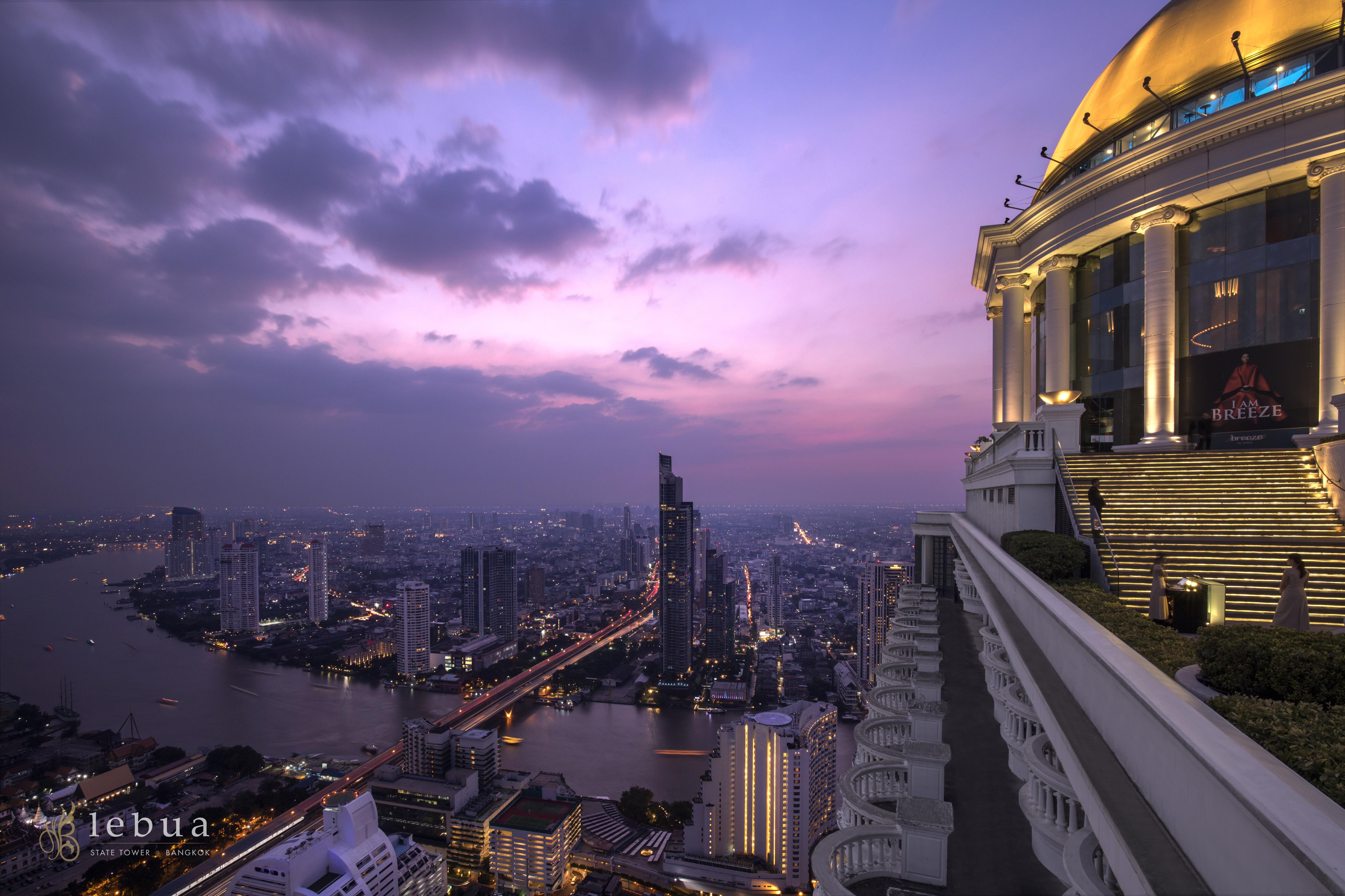 Hotel Lebua At State Tower Bangkok Esterno foto View from the 39th floor of the hotel