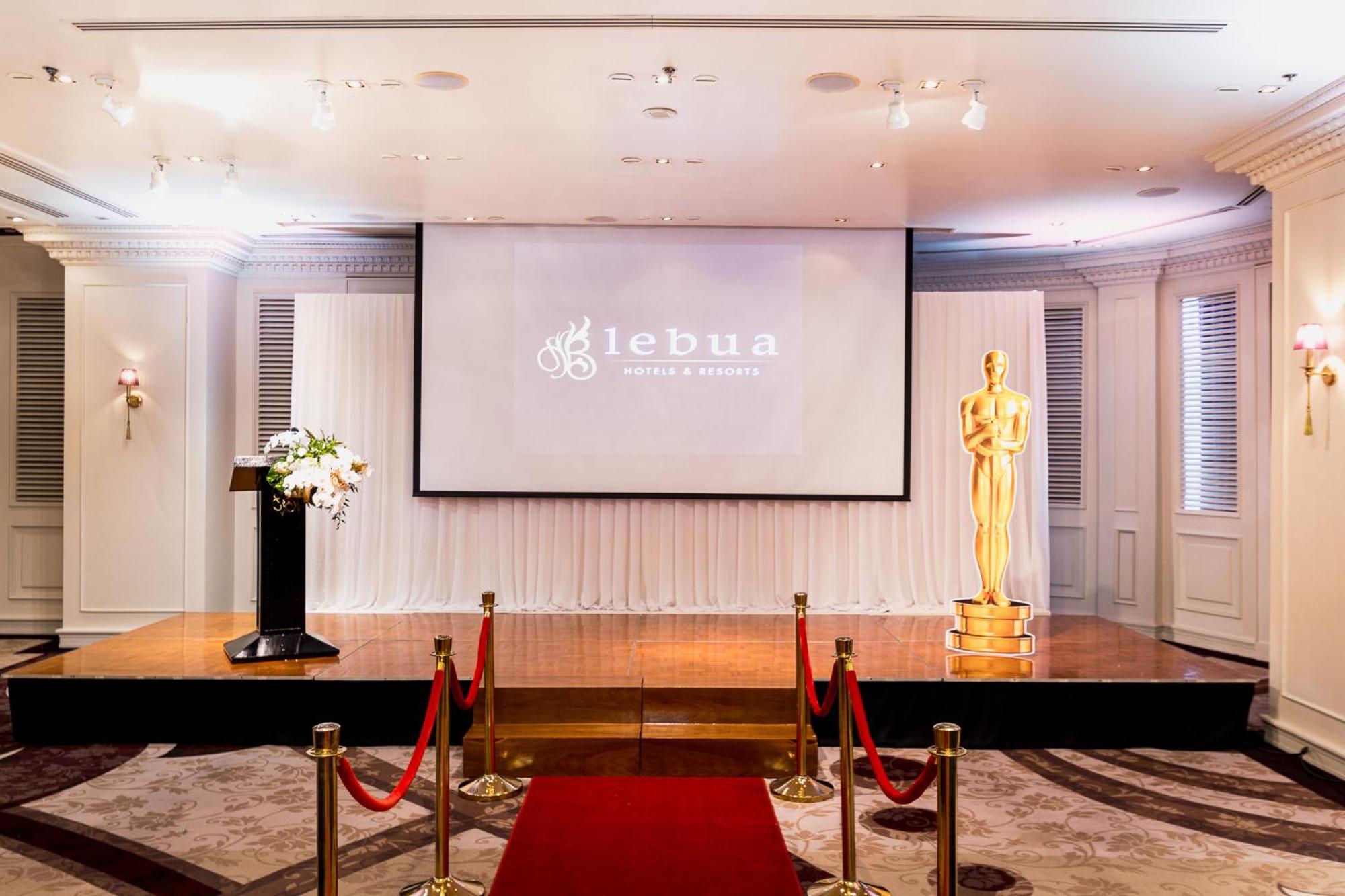 Hotel Lebua At State Tower Bangkok Esterno foto The stage of the 86th Academy Awards