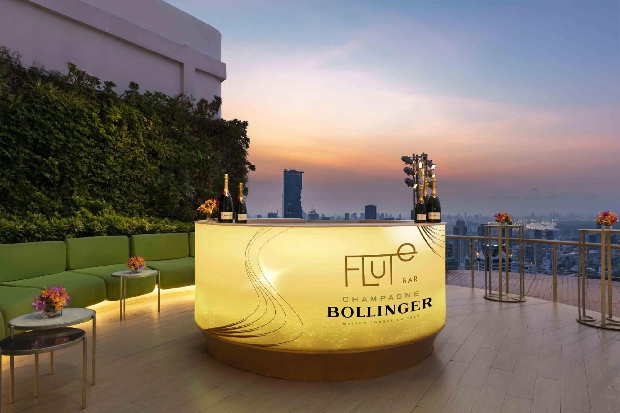 Hotel Lebua At State Tower Bangkok Esterno foto